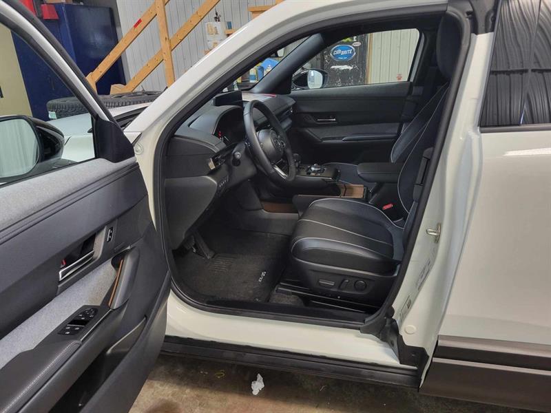 mazda MX-30 EV 2023 - 14