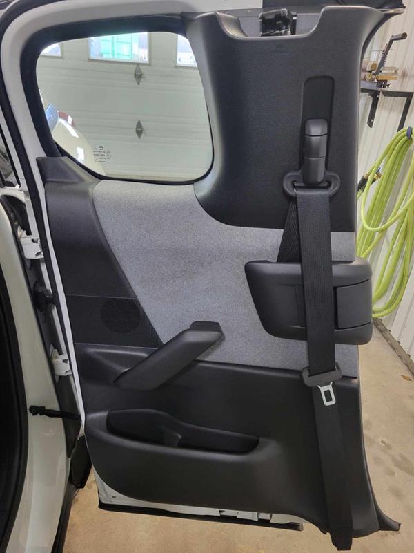 mazda MX-30 EV 2023 - 28