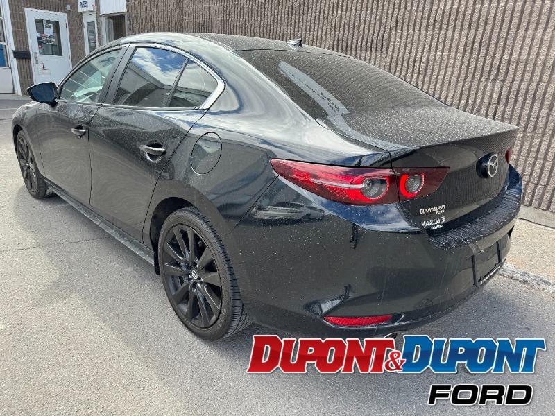 Mazda 3 4