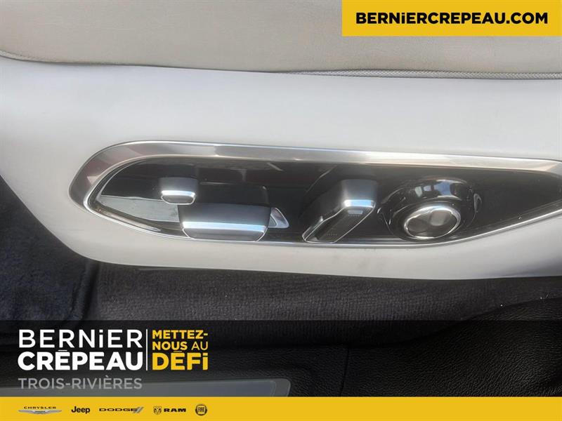 Jeep Grand Cherokee 12