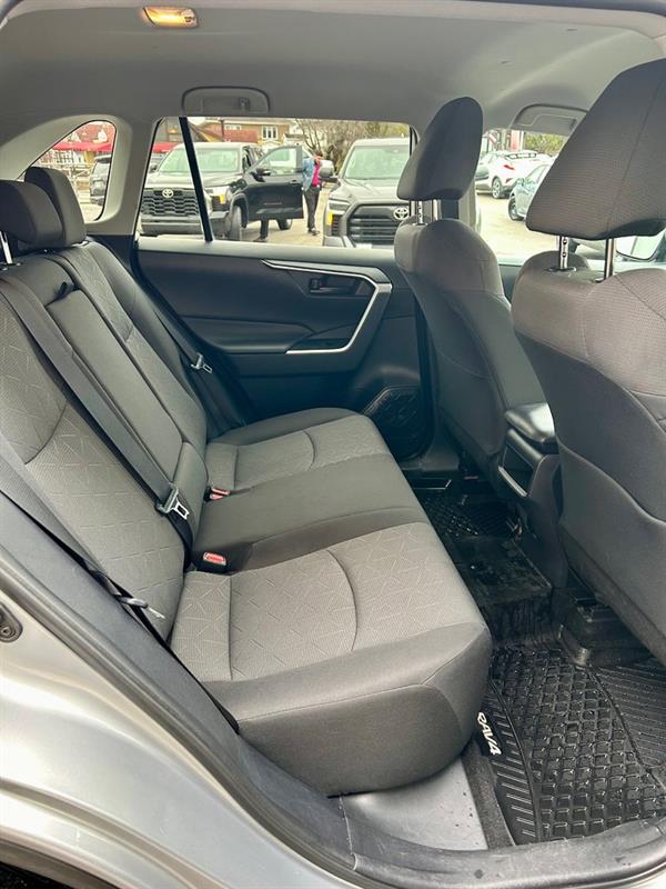 Toyota RAV4 13