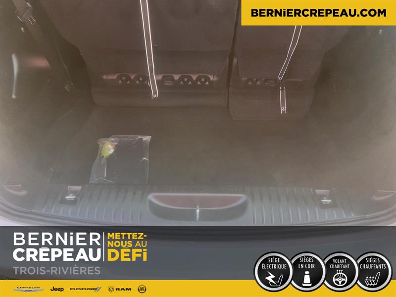 Chrysler Pacifica 18