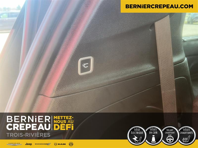 Chrysler Pacifica 19