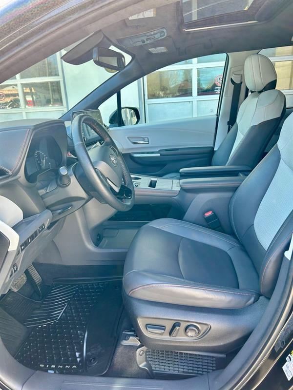 Toyota Sienna 11