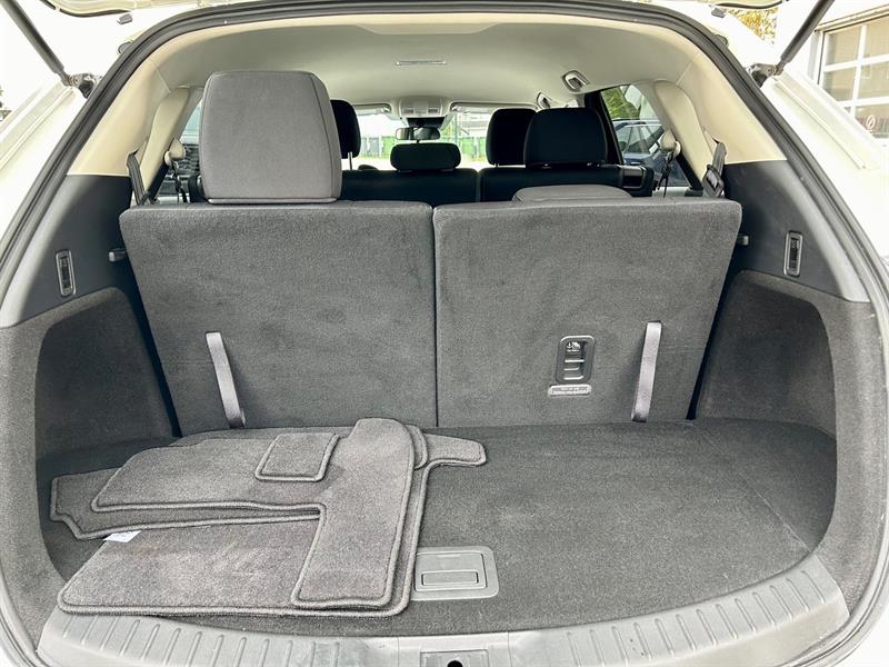 Mazda CX-9 11