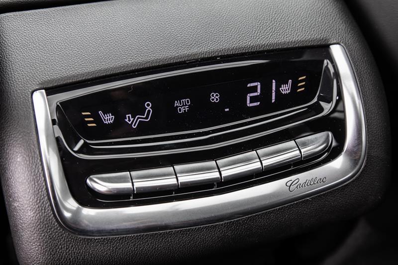Cadillac XT 12