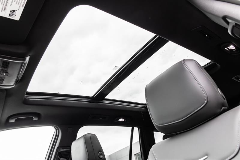 Cadillac XT 13