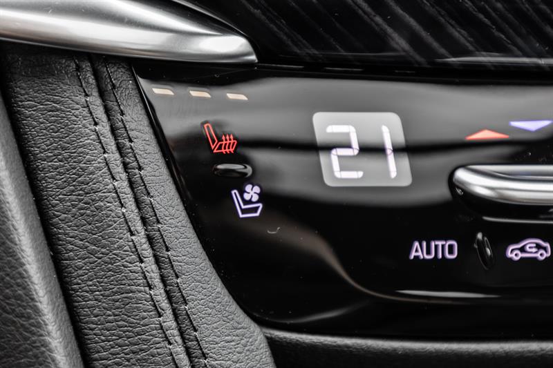 Cadillac XT 20
