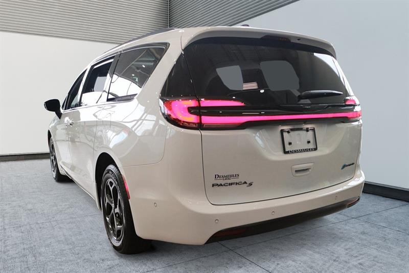 chrysler Pacifica Hybrid 2024 - 8