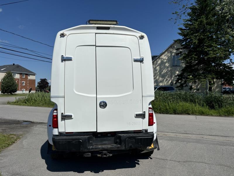 ford Super Duty F-350 a roues arrière jumelées 2016 - 3