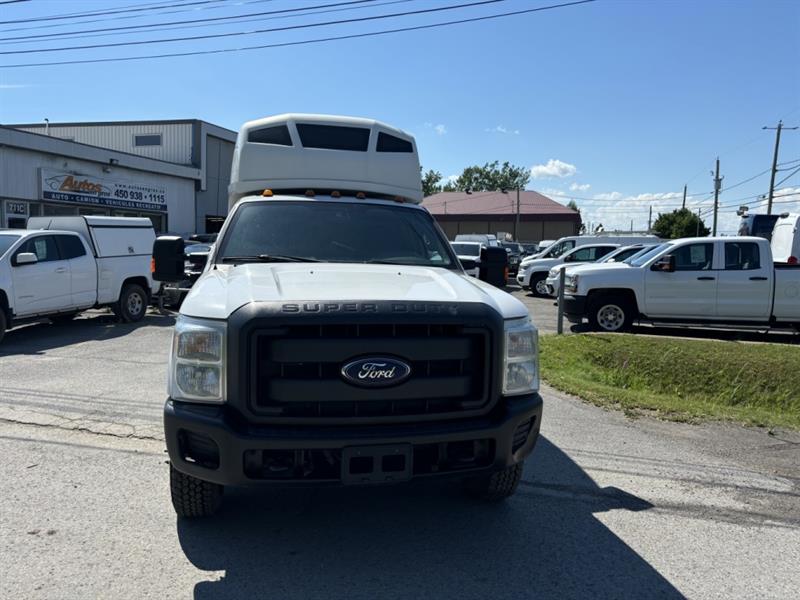 ford Super Duty F-350 a roues arrière jumelées 2016 - 6