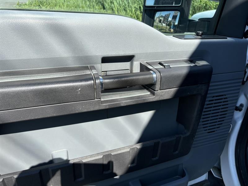 ford Super Duty F-350 a roues arrière jumelées 2016 - 16