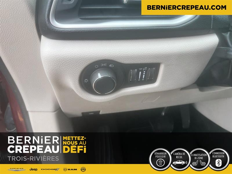 Chrysler Pacifica 10