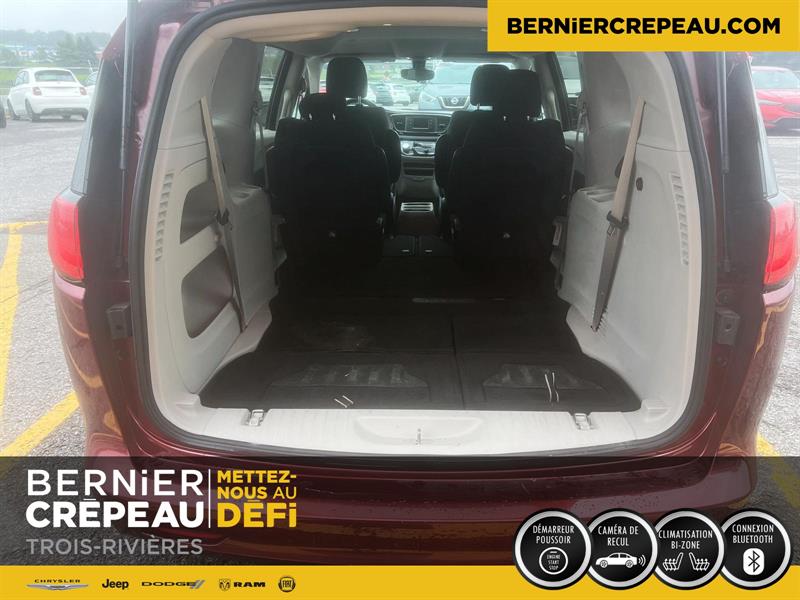 Chrysler Pacifica 16