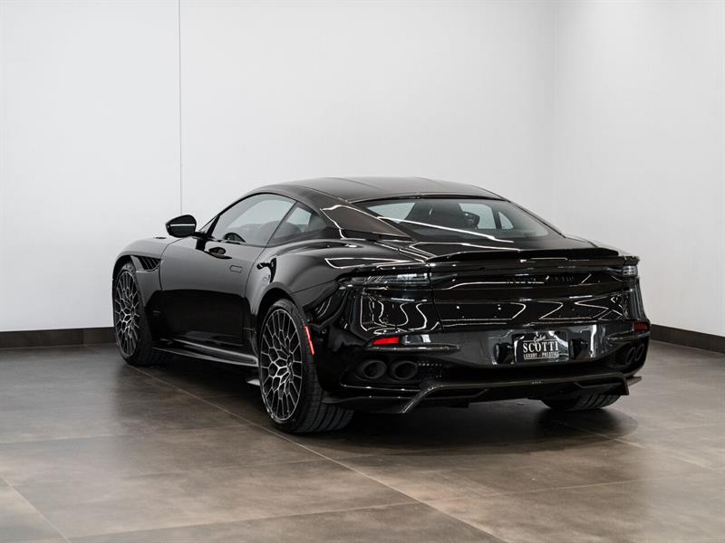 Aston Martin DBS 5