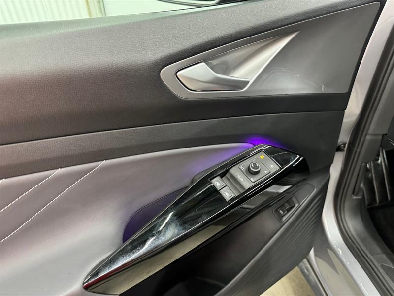2023 Volkswagen ID.4 - Image 9