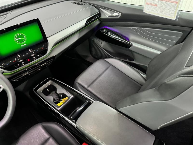 2023 Volkswagen ID.4 - Image 12