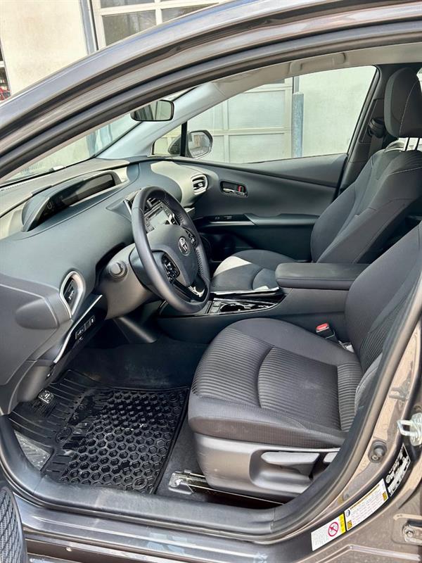 Toyota Prius Prime 10