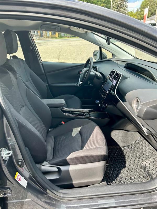 Toyota Prius Prime 14