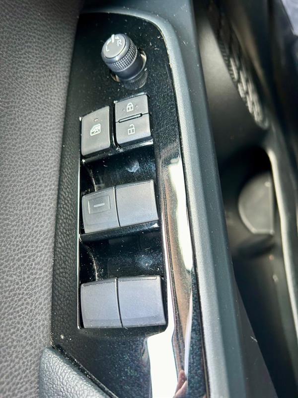 Toyota Prius Prime 18