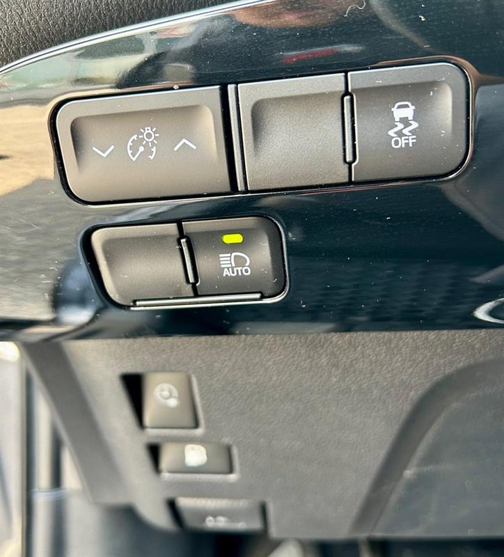 Toyota Prius Prime 19