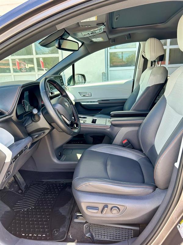 Toyota Sienna 11