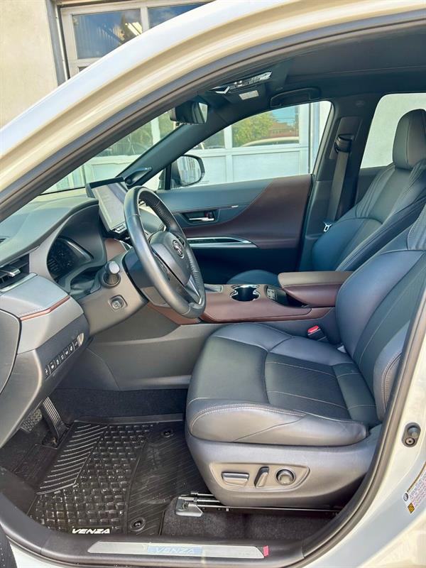 Toyota Venza 11