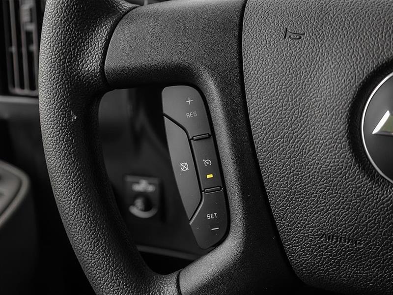 chevrolet Express Cargo 2500 2024 - 17