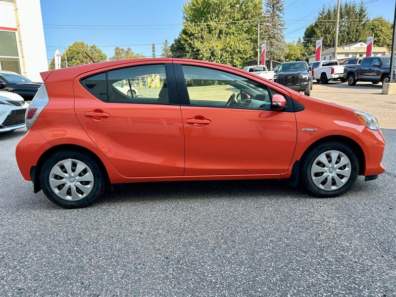 Toyota Prius C 4
