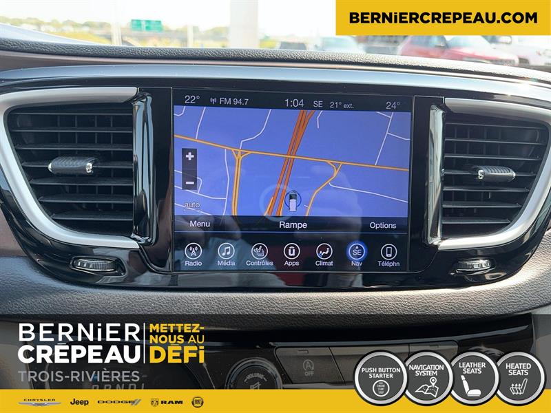 Chrysler Pacifica 16