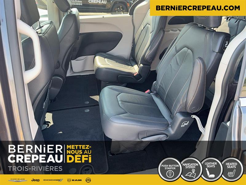 Chrysler Pacifica 17