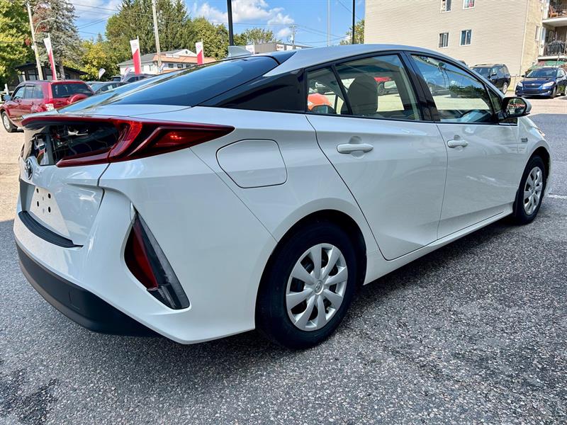 Toyota Prius Prime 5