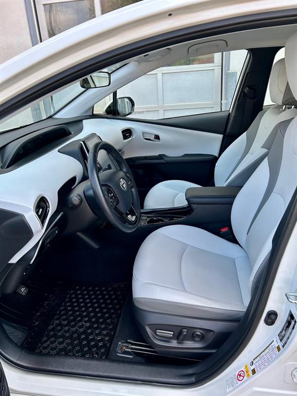 Toyota Prius Prime 10