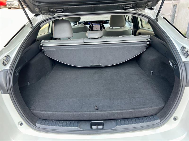 Toyota Prius Prime 12