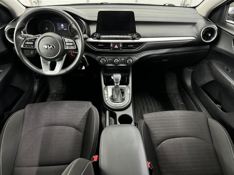 kia Forte 2020 - 11