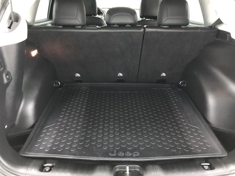 2020 Jeep Compass - Image 20