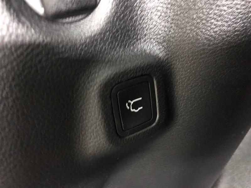 2020 Jeep Compass - Image 21