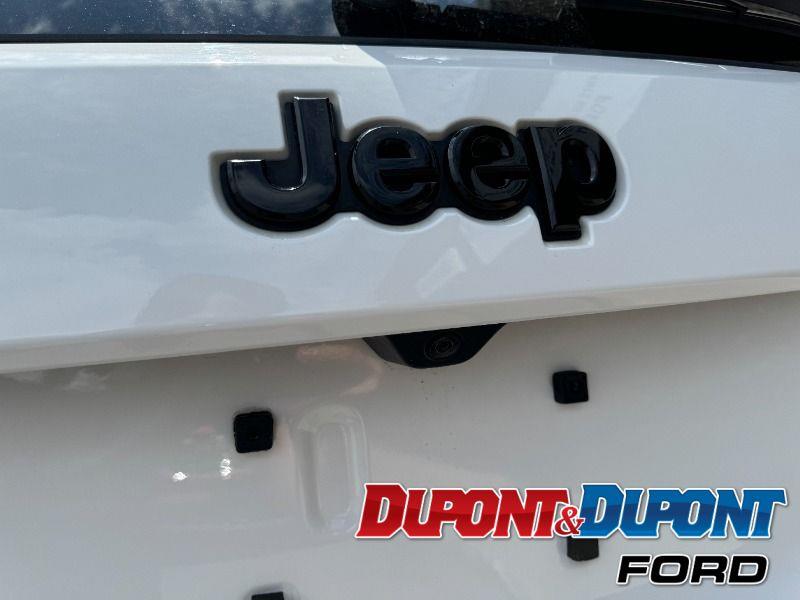 Jeep Grand Cherokee 16