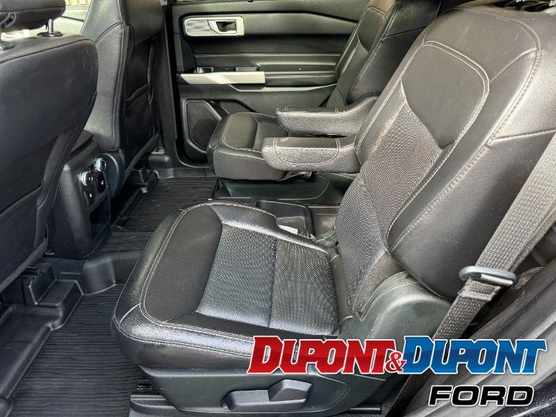 Ford Explorer 24