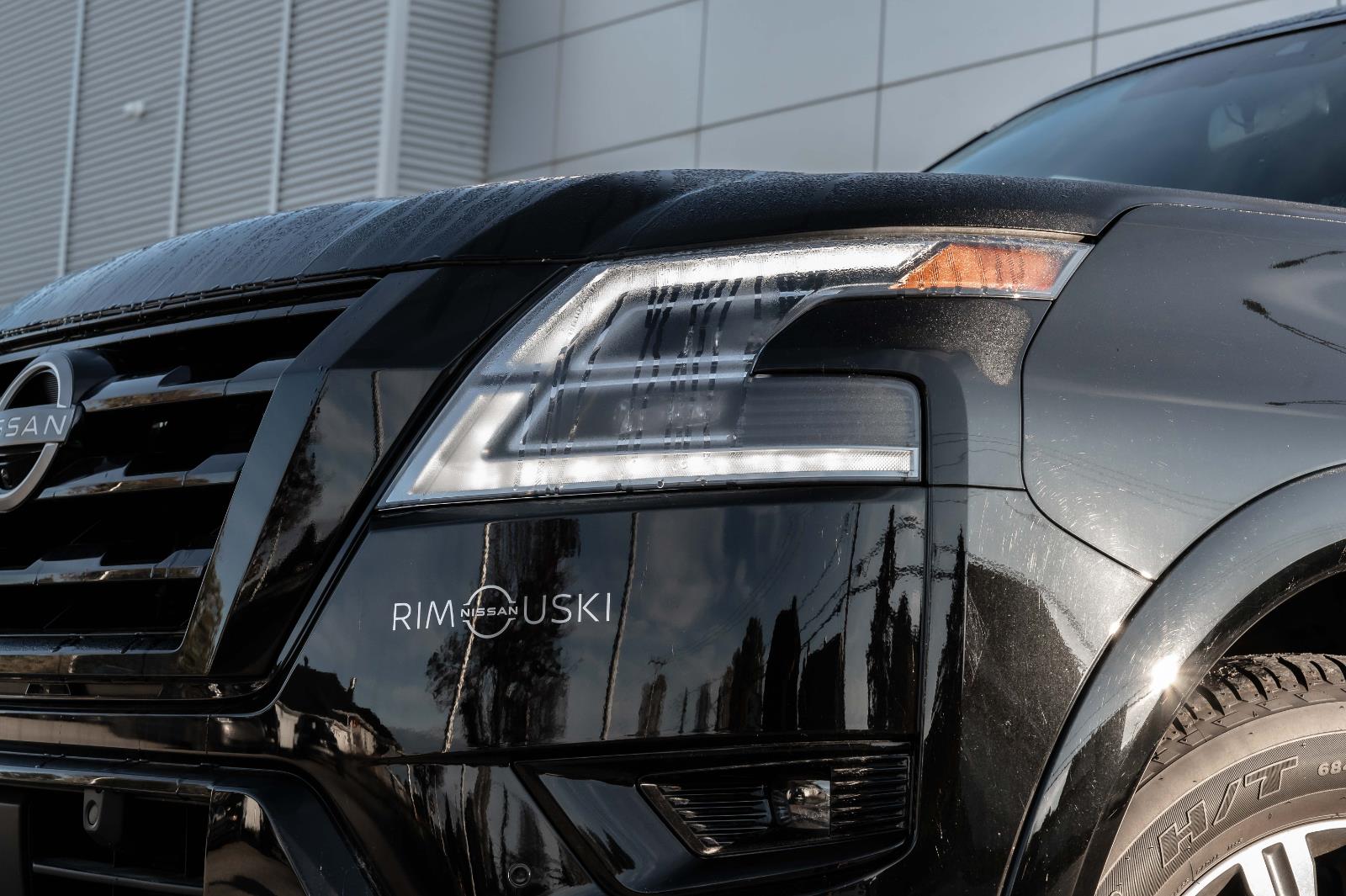 Used 2024 Nissan Armada with 300 km for sale at Otogo