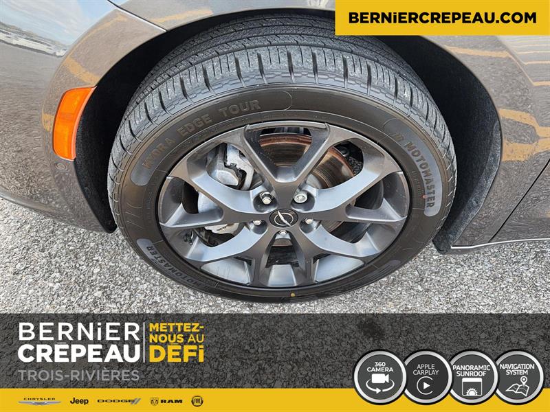 Chrysler Pacifica 10