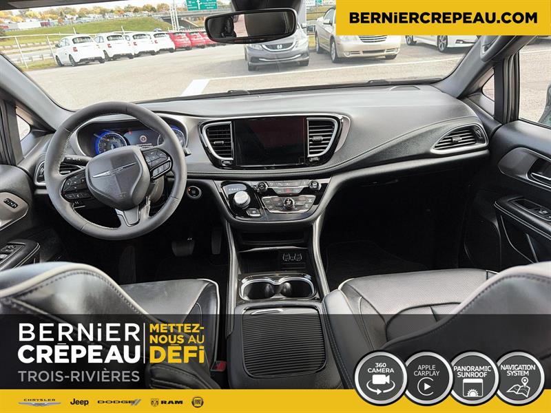 Chrysler Pacifica 13