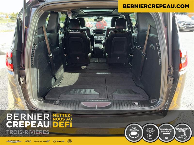 Chrysler Pacifica 15