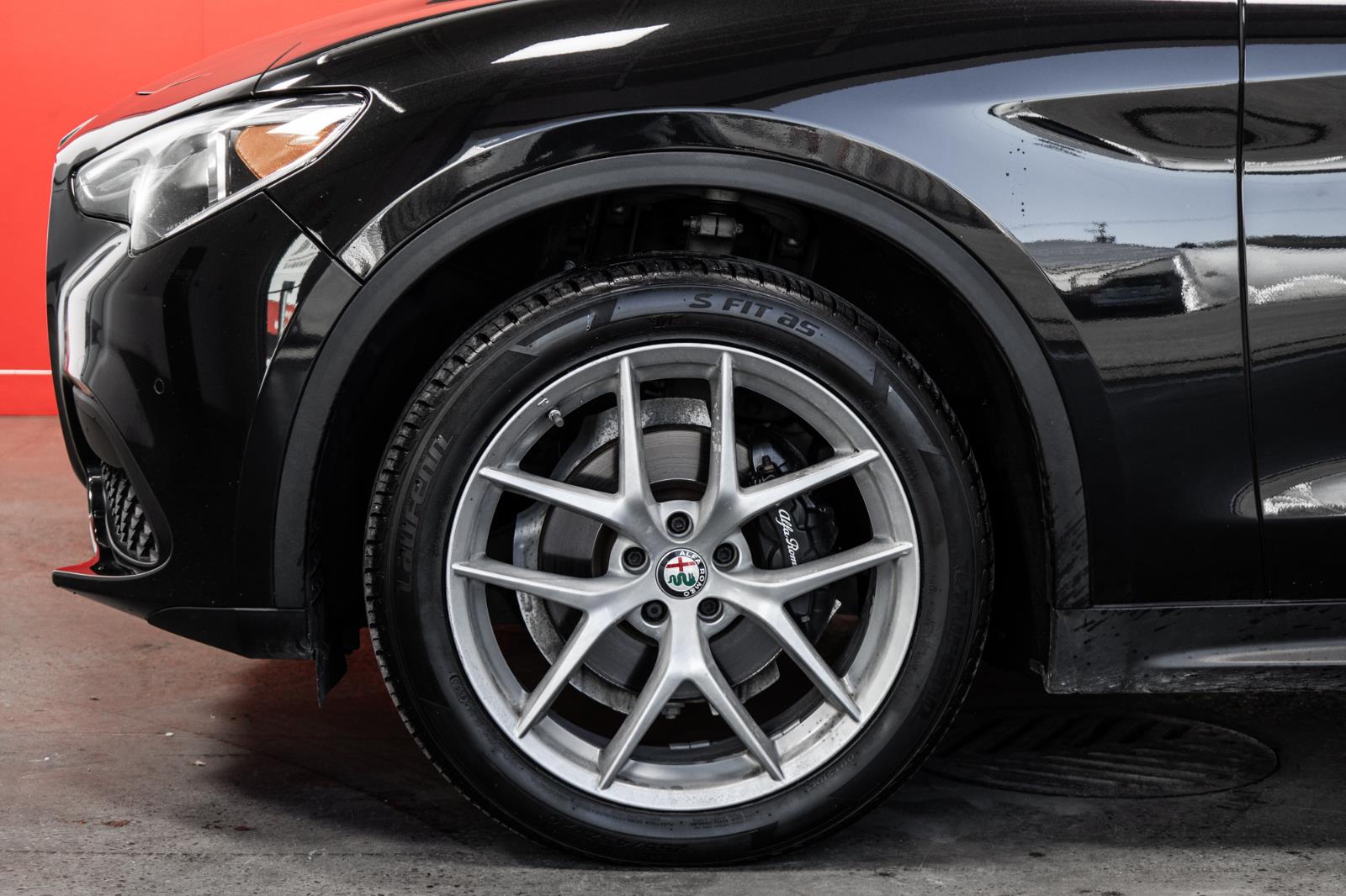 alfa romeo Stelvio 2018 - 9