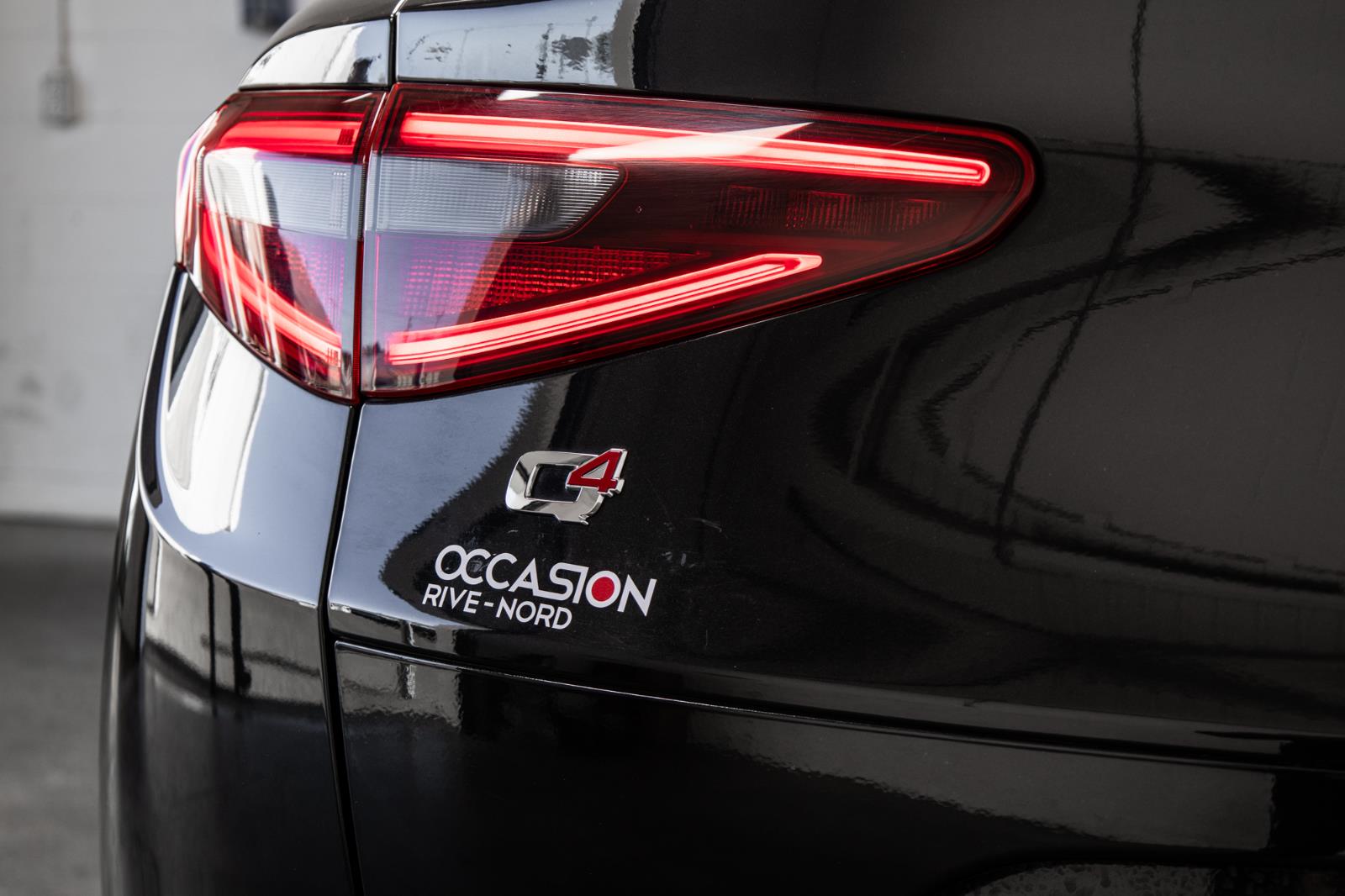 alfa romeo Stelvio 2018 - 17