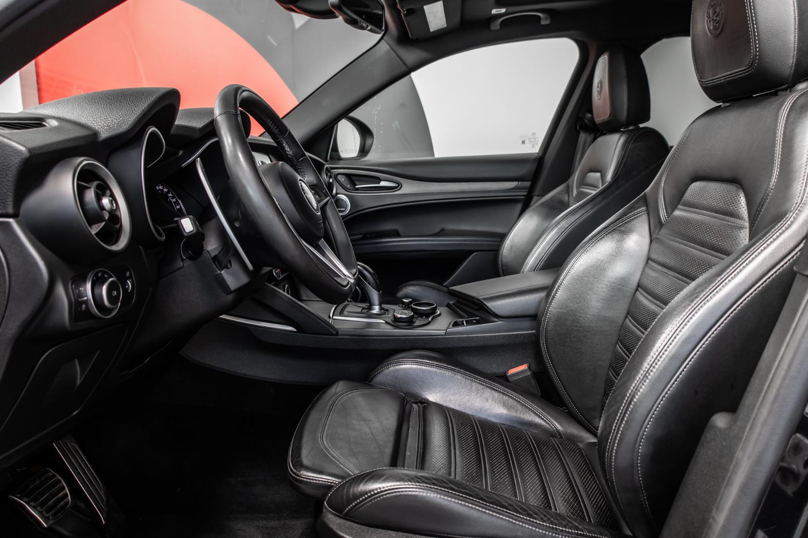 alfa romeo Stelvio 2018 - 24