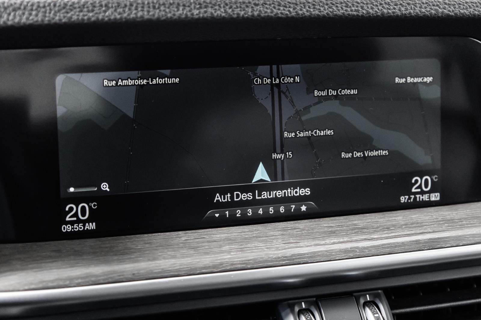 alfa romeo Stelvio 2018 - 38