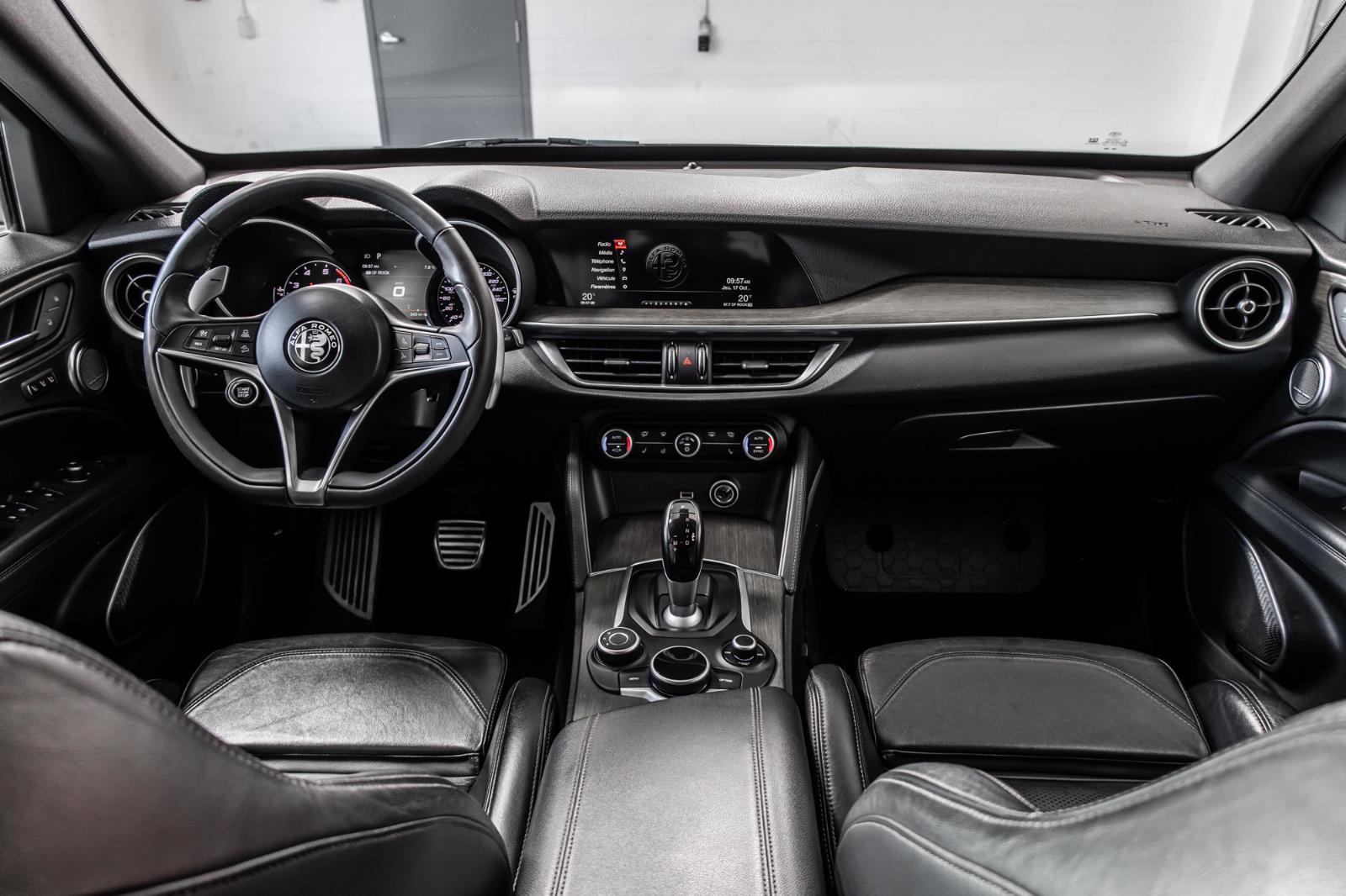 alfa romeo Stelvio 2018 - 41