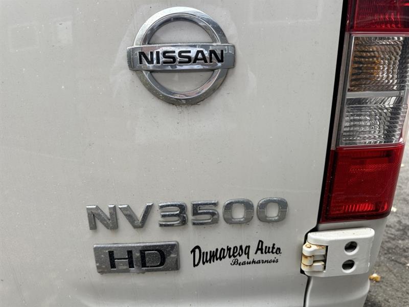 Nissan NV 4