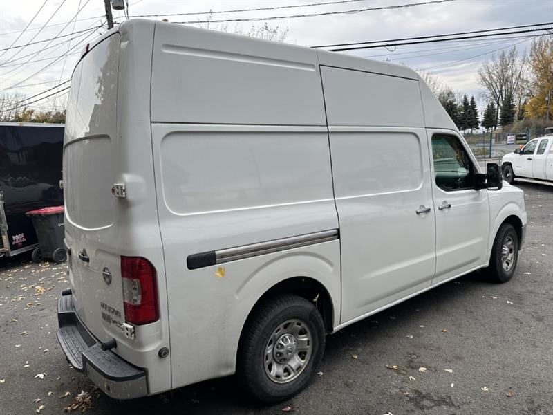 Nissan NV 5